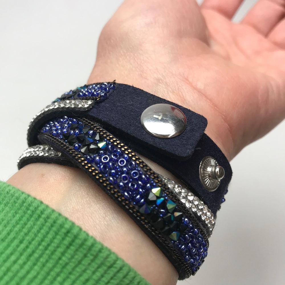 Rhinestone Wrap Around Bracelet Adjustable - Picture 5 of 5